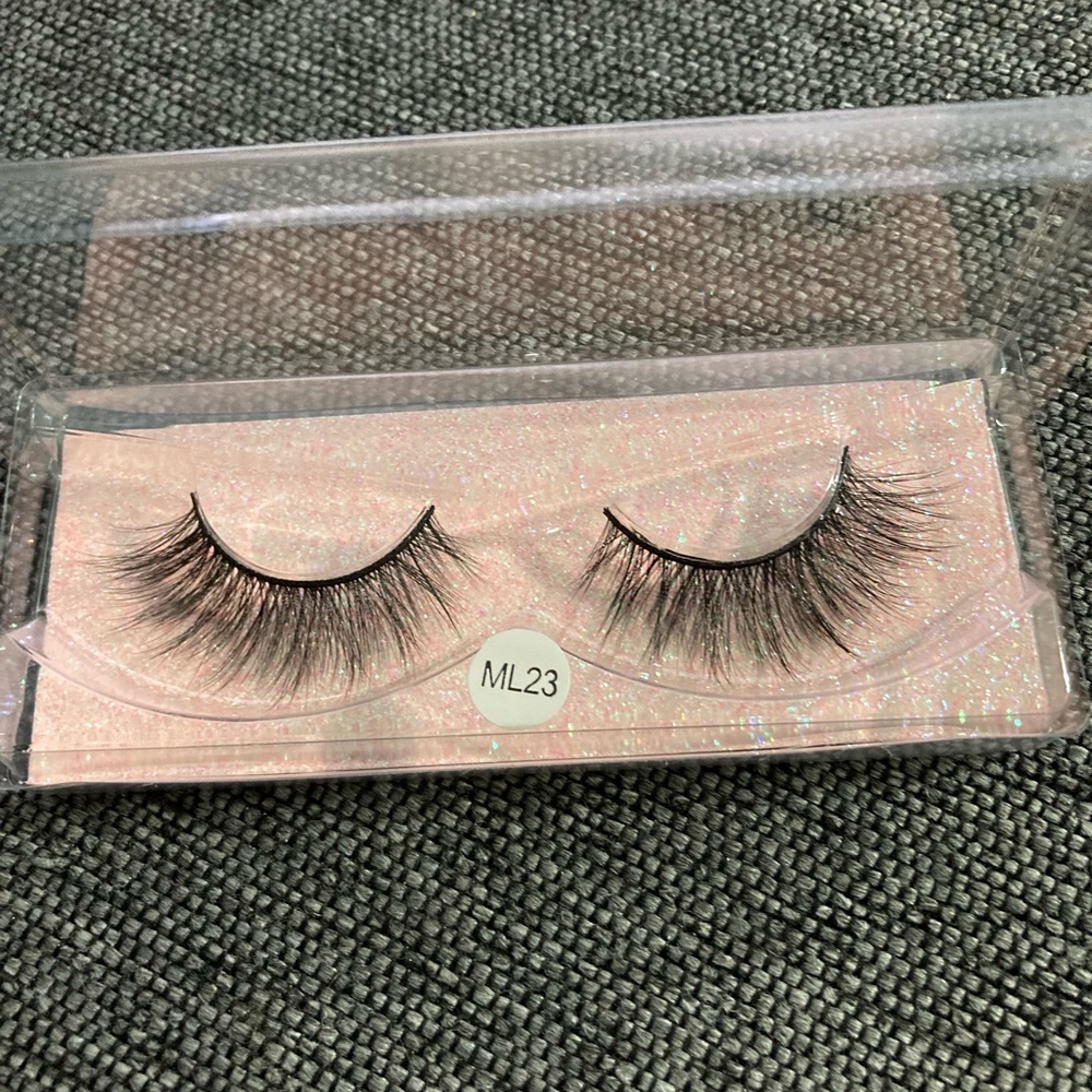 Mink Lashes (ML23)